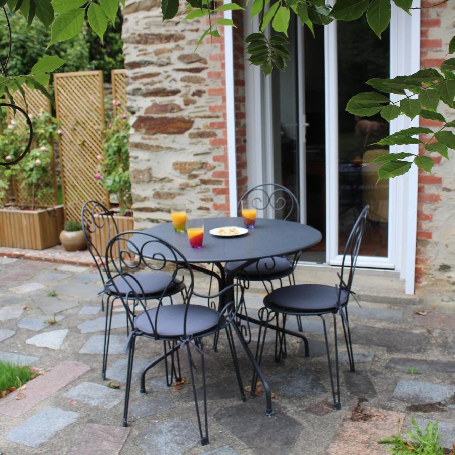 La Demeure De Cathy Bed & Breakfast Saint-Lo Exterior photo